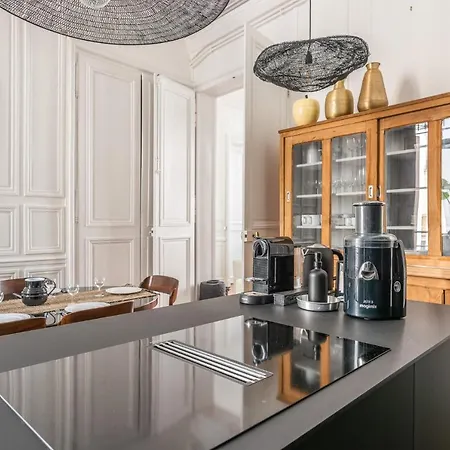 Outstanding Parisian Flat In Heart Of Center Apartment *