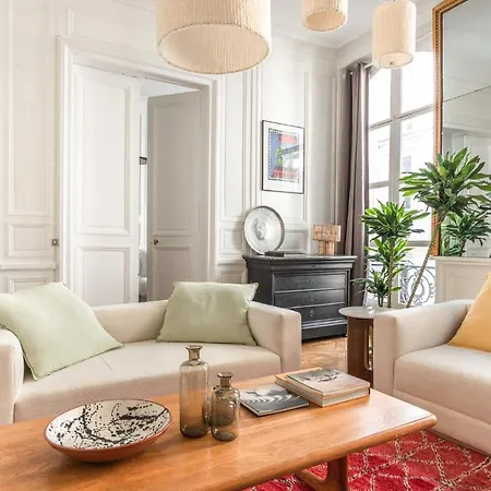 Apartment Outstanding Parisian Flat In Heart Of Center *
