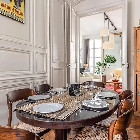 Apartment Outstanding Parisian Flat In Heart Of Center *